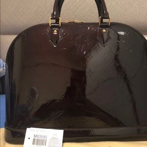 New Louis Vuitton ALMA MM Monogram Vernis Bag